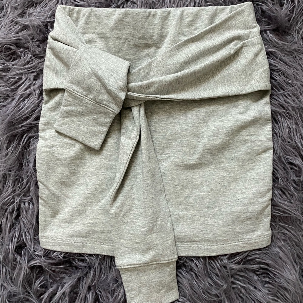 Forever 21 grey mini skirt